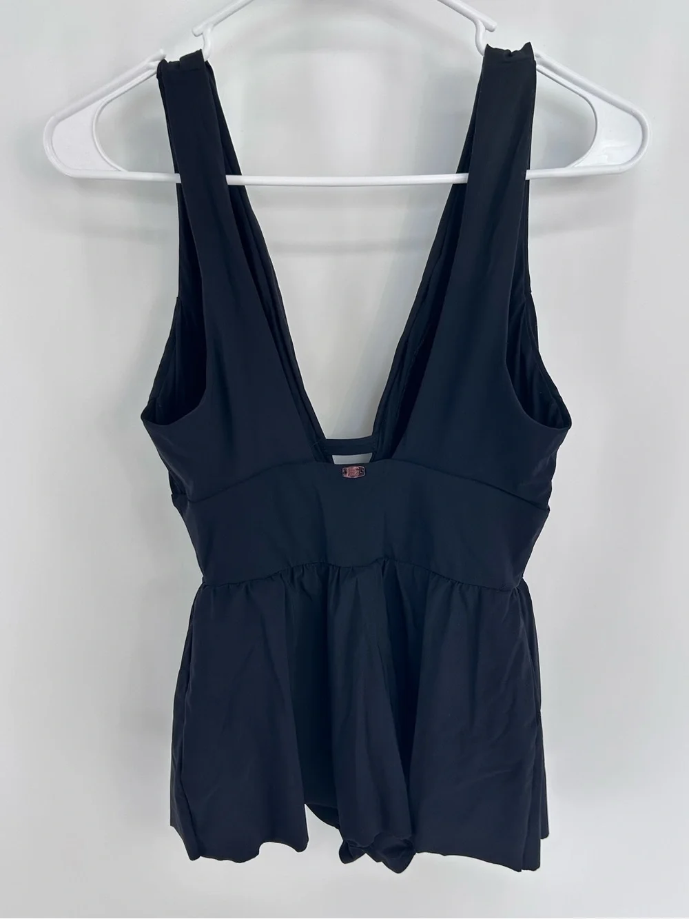 Amoressa by Miraclesuit Panther Carolina Skirted One-Piece Swimsuit - US 8